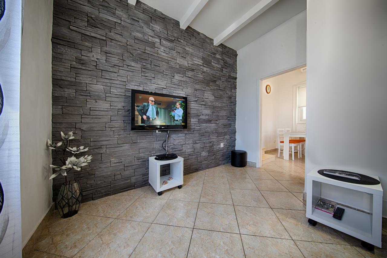 Apartment Jure Vis Exterior foto